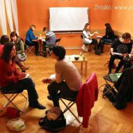 źródło: www.facebook.com/domtworczegozycia/photos/a.1425107371061471.1073741828.1424547934450748/1425374024368139/?type=3&theater