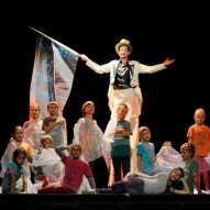 źródło: www.facebook.com/teatrmuzycznydzieciom/photos/a.619145338154485.1073741831.614923881909964/801712099897807/?type=3&theater