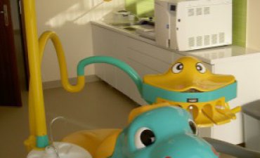 źródło: www.rozdent.pl/stomatologia-dzieci%C4%99ca/