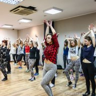 źródło: www.urbandance.pl/aktualnosci-szkola-tanca/13-imprezy/920-wiosna2016-relacja