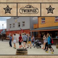 źródło: www.facebook.com/twinpigs/photos/a.284524205039765.1073741828.280280632130789/866387503520096/?type=3&theater