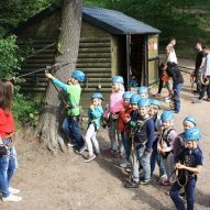 źródło: www.facebook.com/Adrenalina.Park.12.ha.Przygody/photos/a.10151096340017515.440405.361391082514/10154836992957515/?type=3&theater