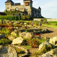 źródło: www.inwaldpark.pl/warowniainwald/galeria/